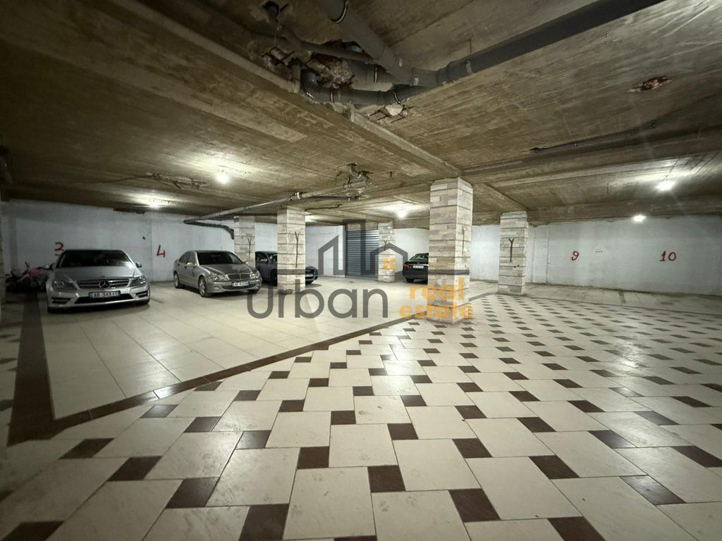Affitto, Garage, Palazzi Gialli, Tirana - 4000€ | 1500 m²