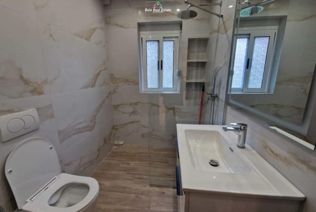 Zyre Me Qera 3+1 Ne Qender ( ID BZ2941) Tirane