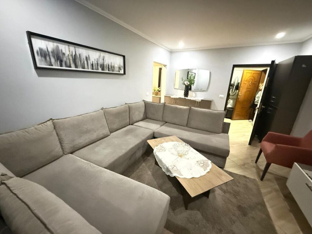 Apartament Me Qera 1+1 Tek Bulevardi Zogu i Pare (ID B211459) Tirane​
