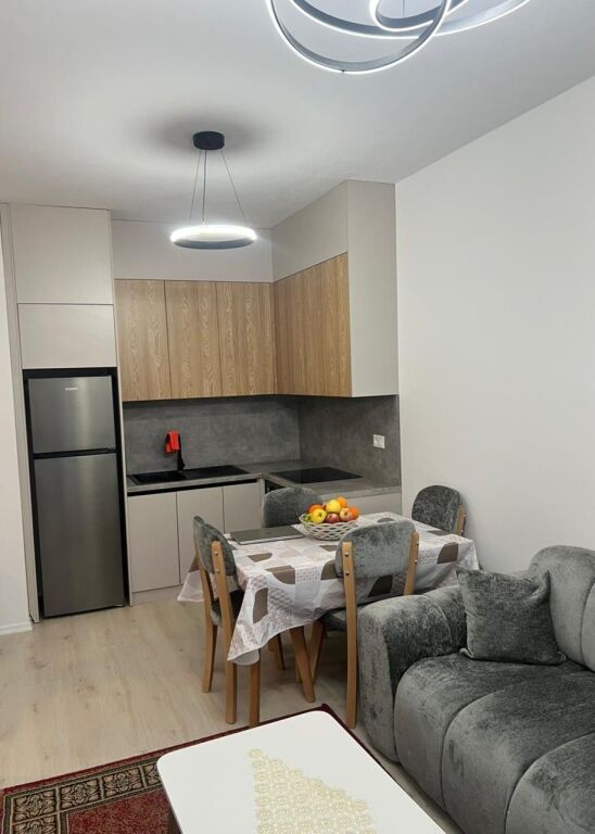 🏡 Appartamento 1+1 in affitto a Univers City