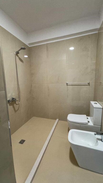 For rent Apartment 2+1+2, Ndre Mjeda street Star Complex 700 thousand lek