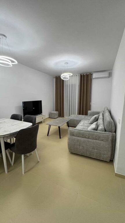 For rent Apartment 2+1+2, Ndre Mjeda street Star Complex 700 thousand lek
