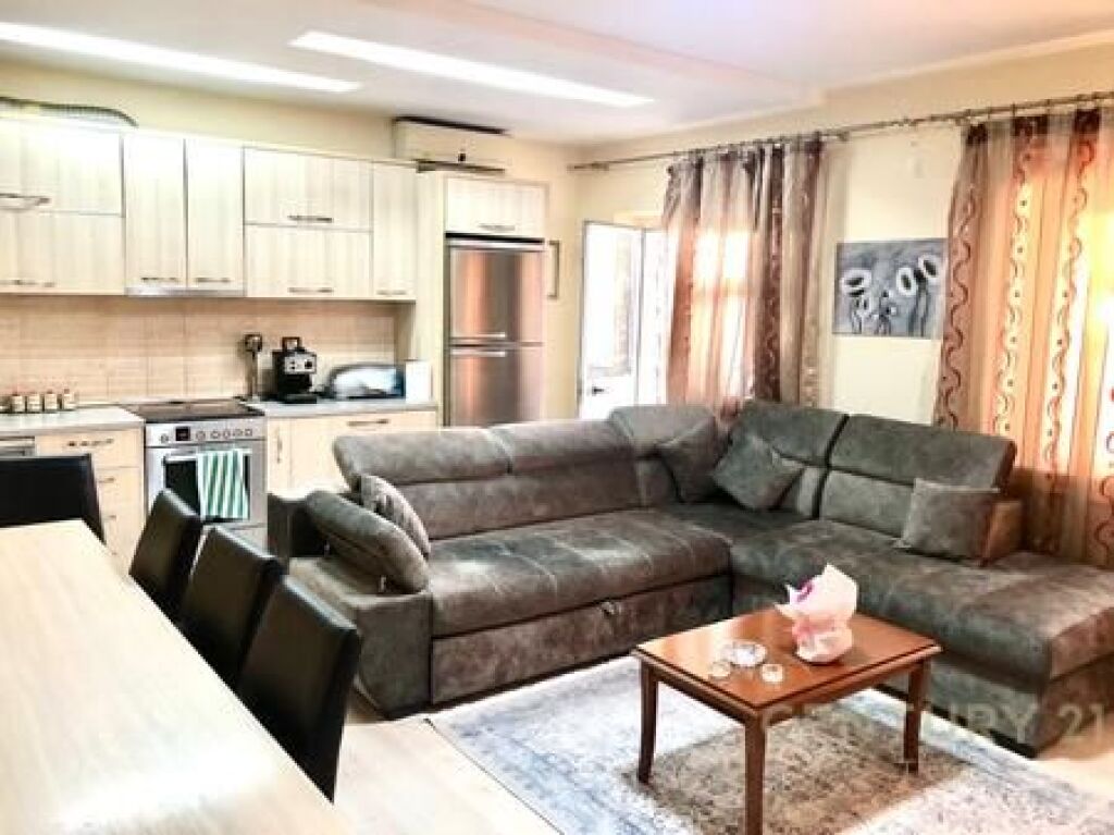 APARTMENT 2+1 FOR RENT NEAR THE PARIS COMMUNE