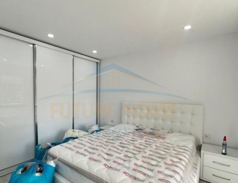 Qera, Apartament 2+1, Oxhaku, Tiranë.