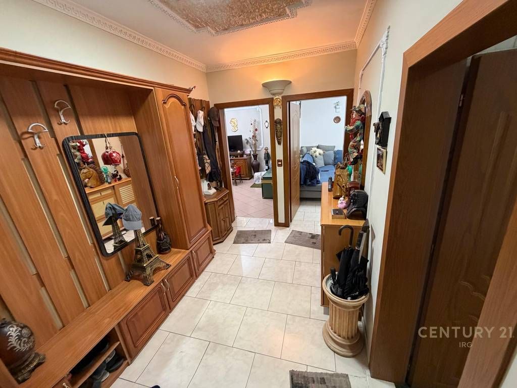 Shitet apartament 2+1 te Shkolla e Baletit! 160,000 €