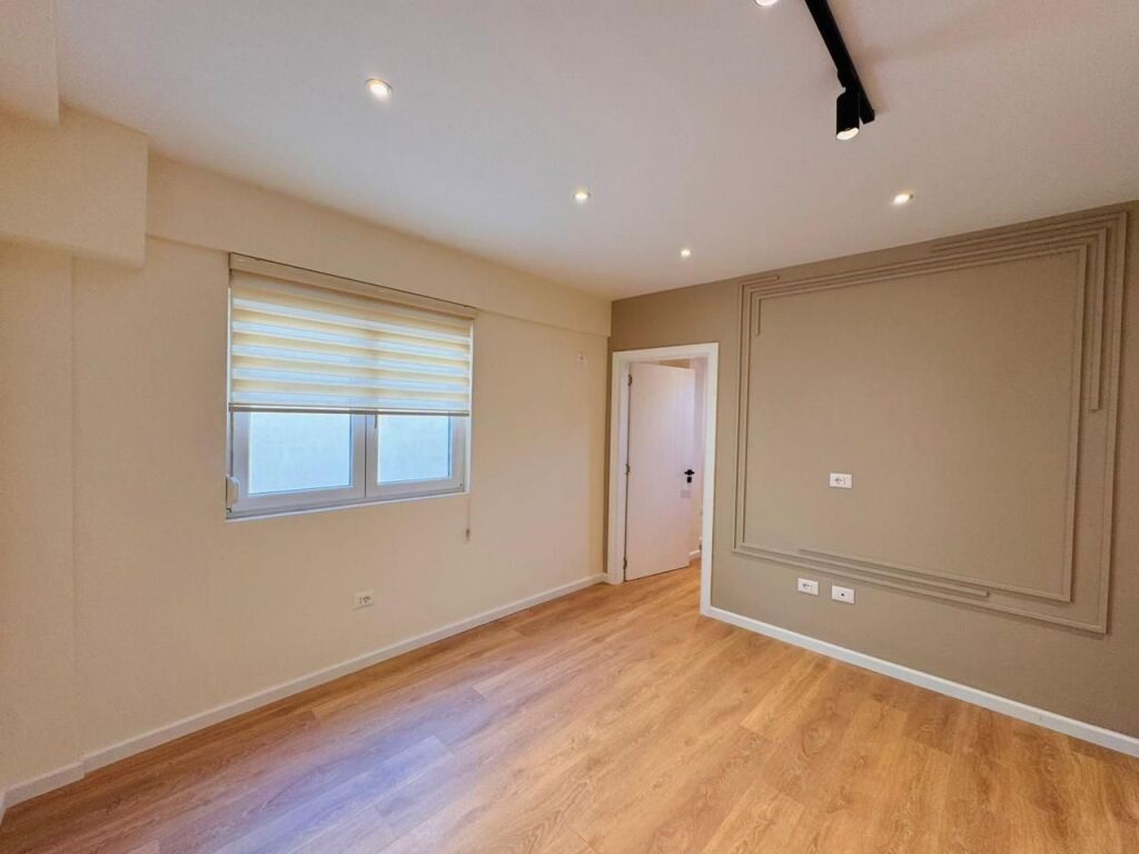 APARTAMENT 1+1 PER SHITJE TE MYSLYM SHYRI