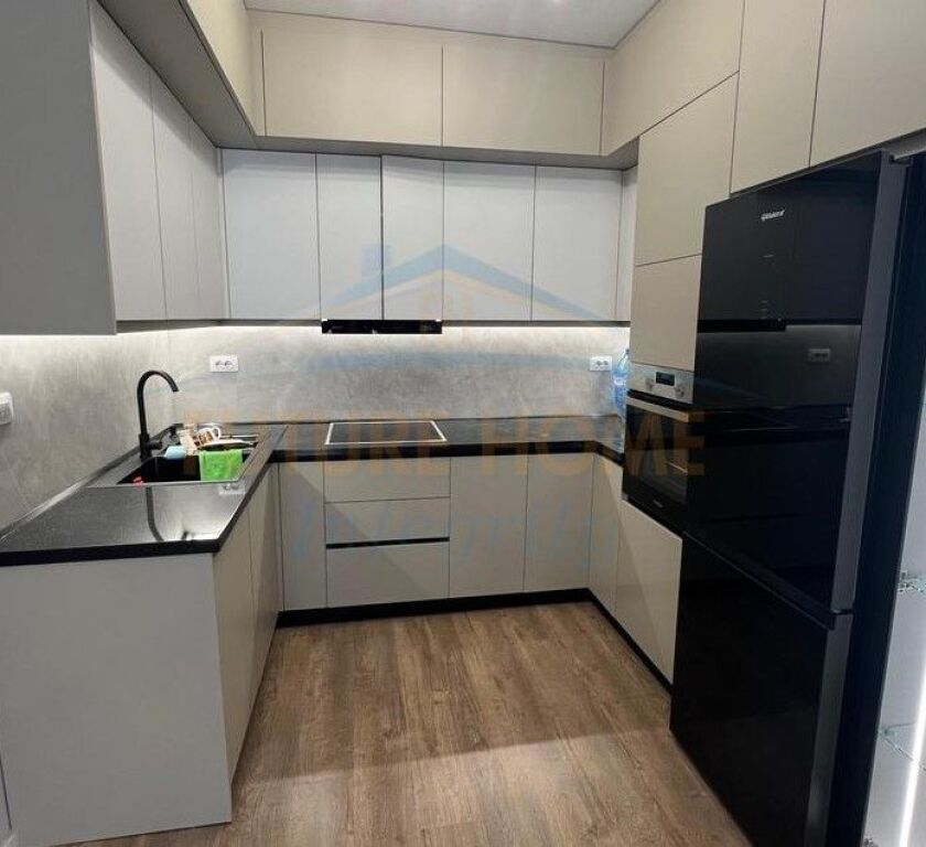 Qera, Apartament 1+1+Post Parkimi, Kompleksi E-88, Tiranë.
