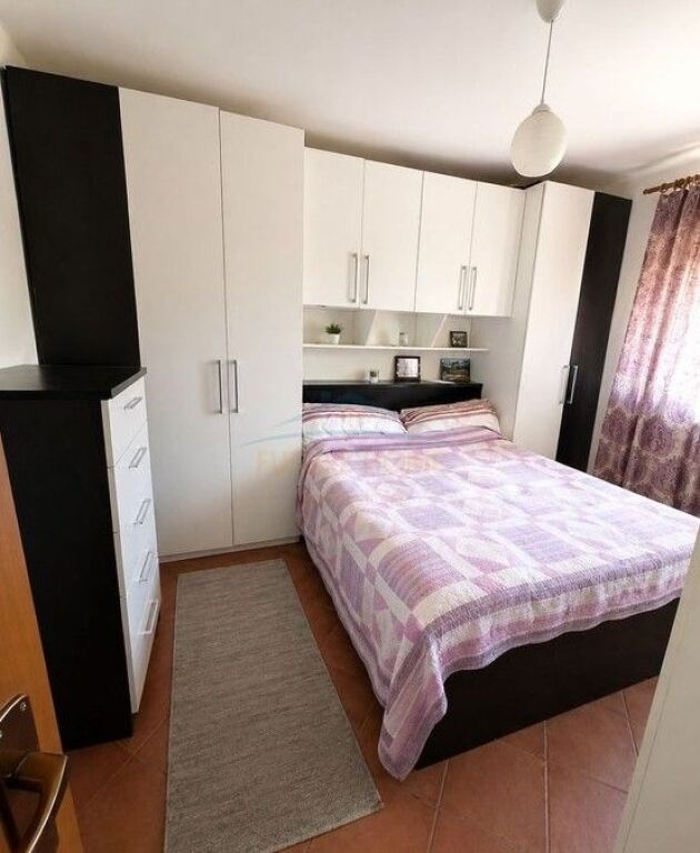 Shitet, Apartament 1+1, Tregu Ri Elektrik, Ali Demi, Tirane​