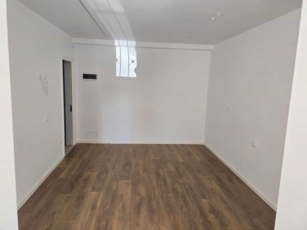 Studio apartment for Sale at 4 Deshmoret Street (ID BSHG38) Tirana