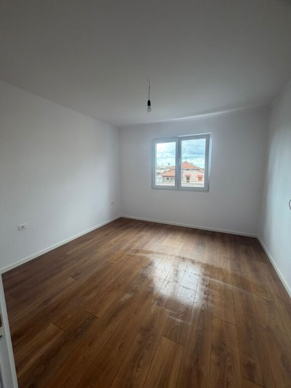 Appartamento 1+1 in vendita dietro Europian Porcelan