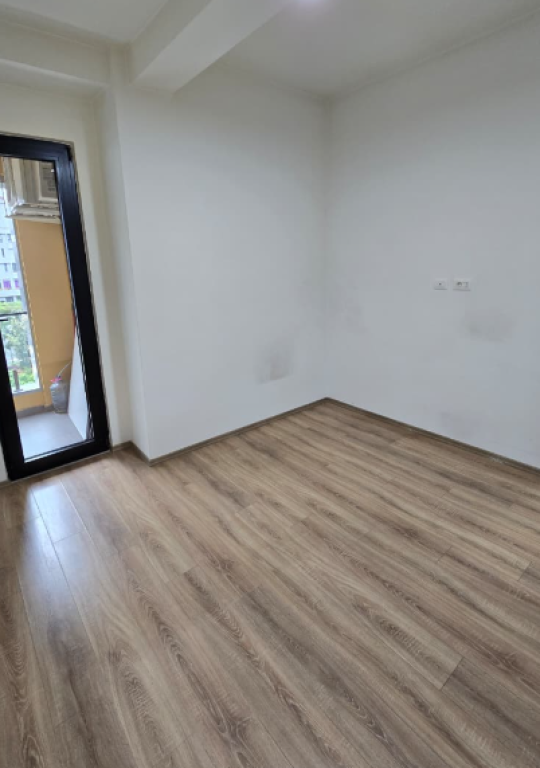 Jepet zyrë me qira – Square 21