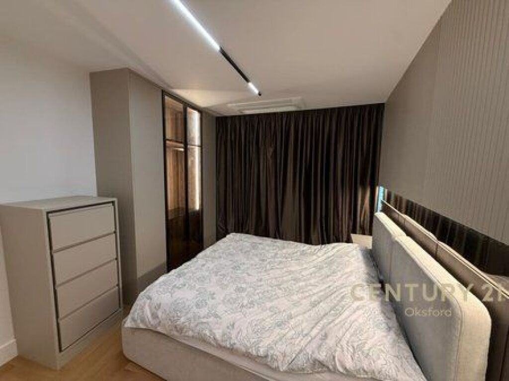 AFFITTIAMO APPARTAMENTO DI LUSSO + POSTO AUTO PRESSO LA RESIDENZA LAKE VIEW!