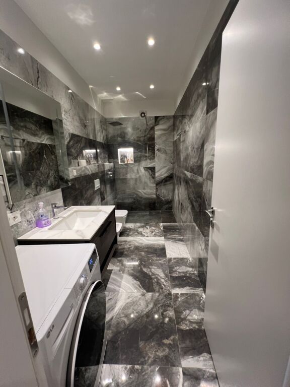 The Paris commune, modern 2+1+2 apartment plus parking for rent!