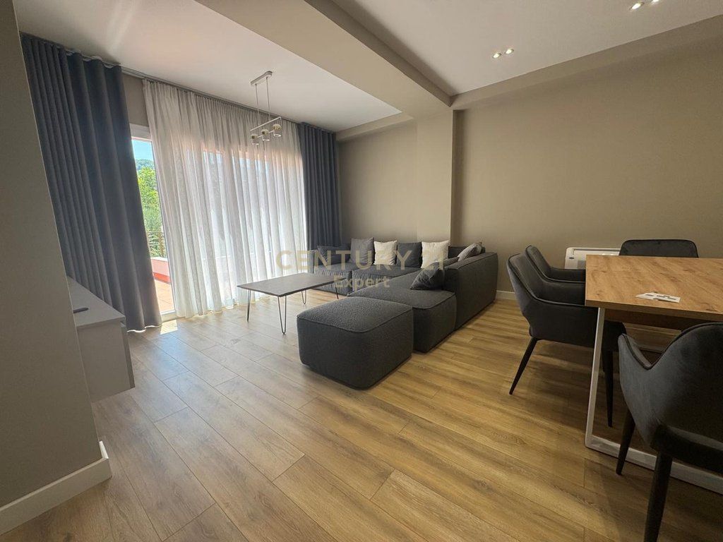 SHESIM DUPLEKS MODERN 4+1+3 TE LIQENI I THATE