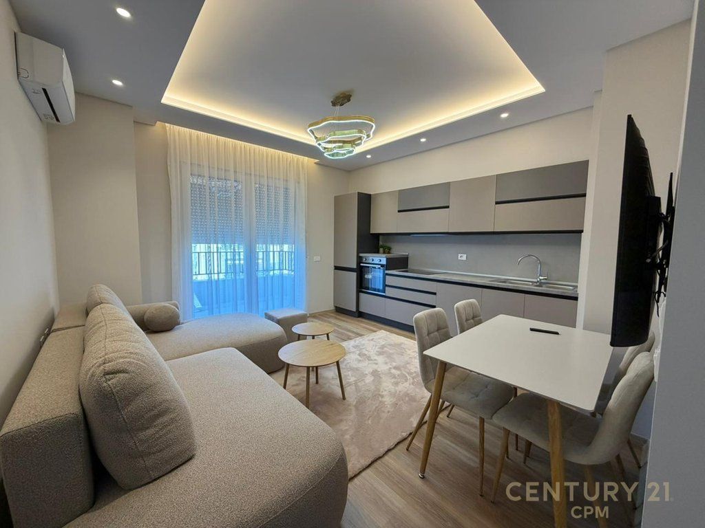 Apartament 1+1 Me Qira në Pazari i Ri, Sheshi Avni Rustemi