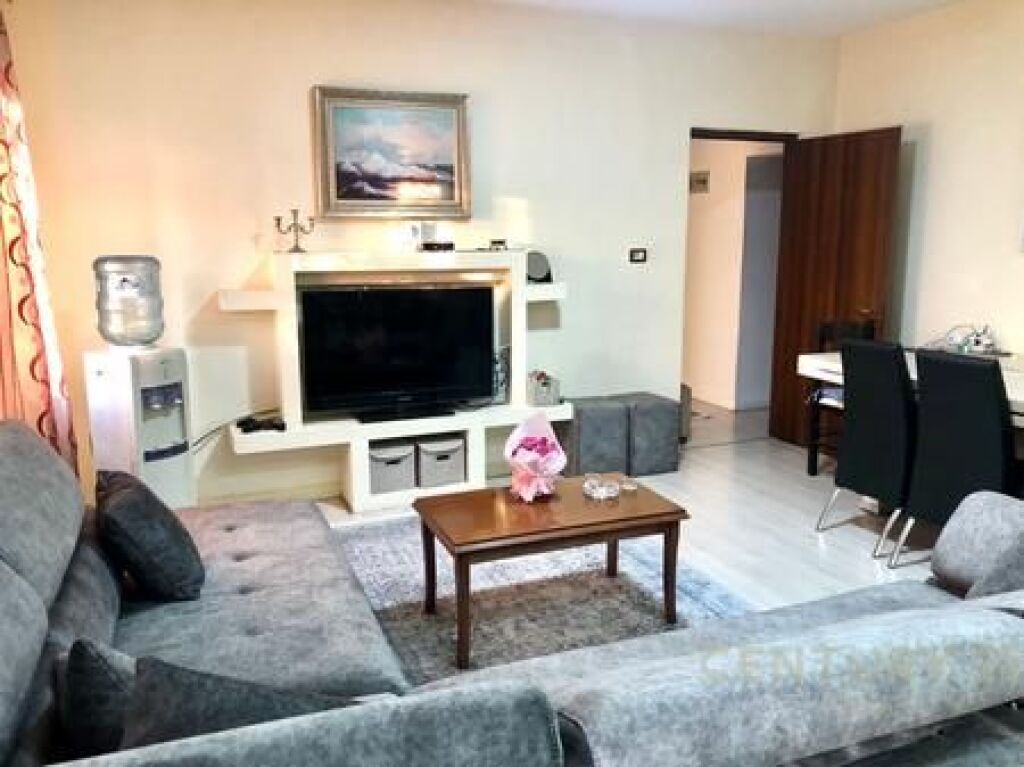 APARTMENT 2+1 FOR RENT NEAR THE PARIS COMMUNE