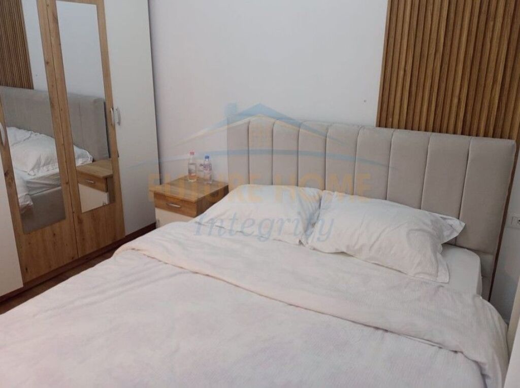 Affitto, Appartamento 1+1, Residenza Kadiu, Tirana.