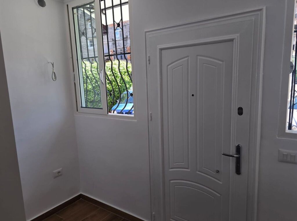 2 studios for sale on “4 Dëshmorët” Street.