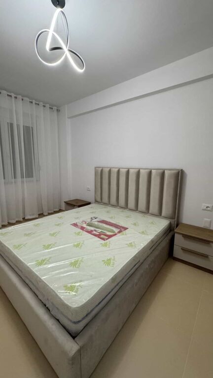 For rent Apartment 2+1+2, Ndre Mjeda street Star Complex 700 thousand lek
