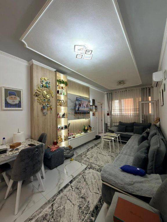 Shitet, Apartament 2+1, Kamez, Tirane.