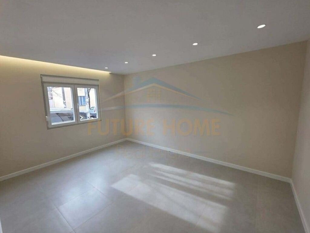 In vendita, Appartamento 2+1, Oxhaku, Tirana.