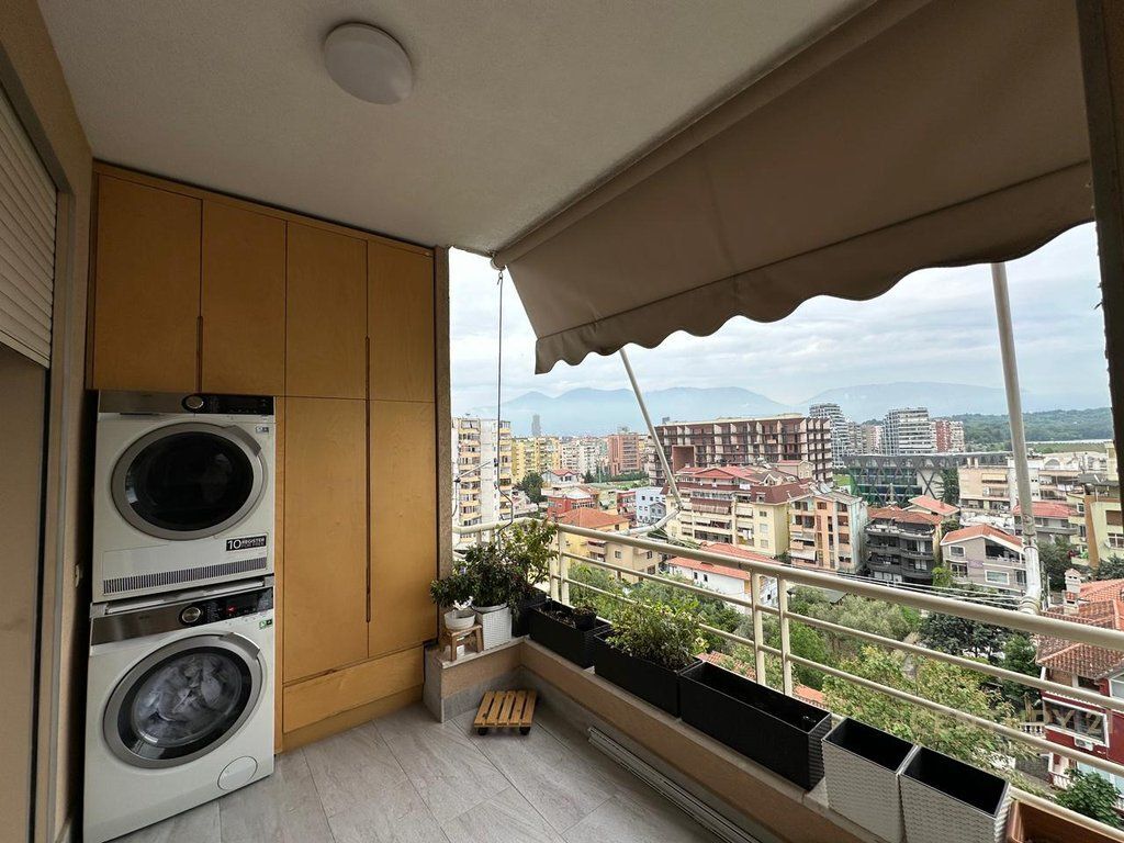 Shitet apartament 3+1+Kuzhine te Vecuar tek Kompleksi Kika 1, prane Union Bank! 367,000 €