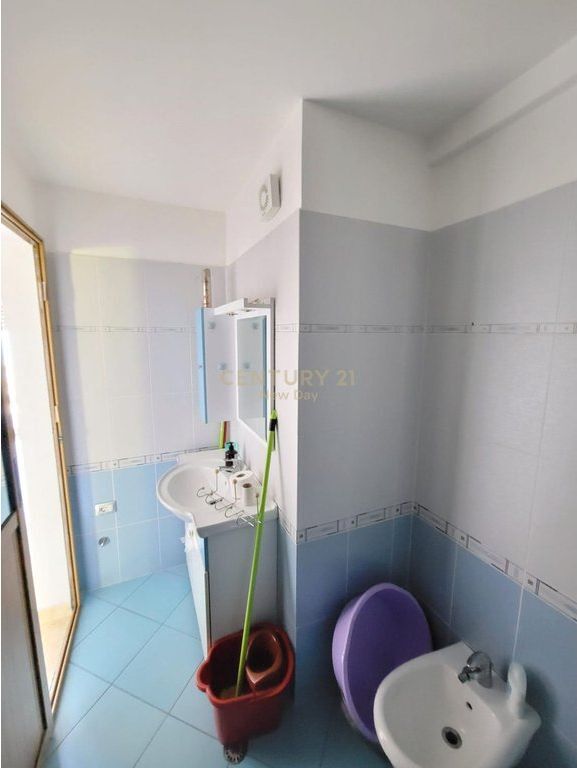 Shitet Apartament 2+1 me pamje Deti ne Currila 330,000€ | 110 m²