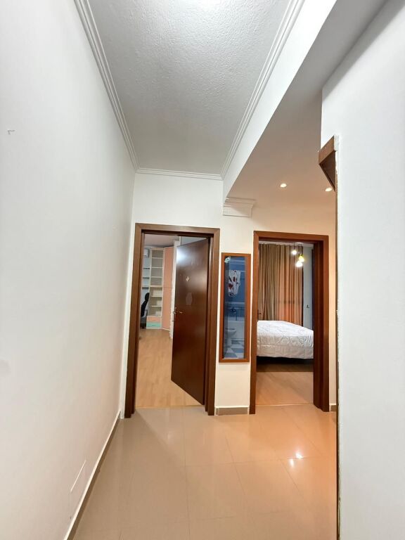 Appartamento 2+1+2 in Affitto – Zona Blloku, Tirana
