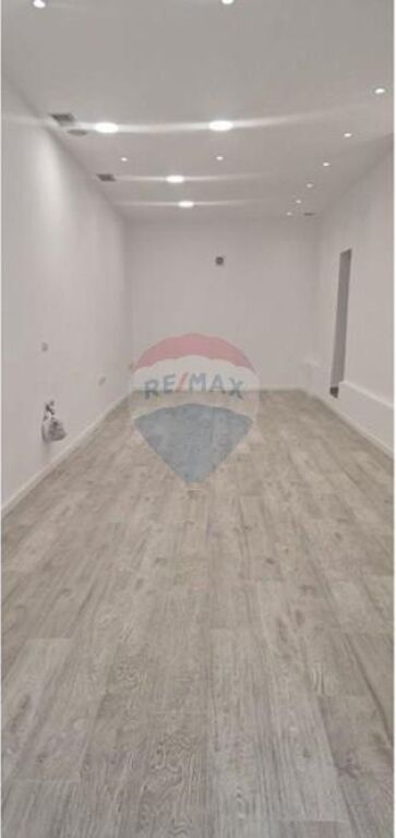 Negozio in vendita nella zona di 21 Dhjetori(ID: 530221064-75)
