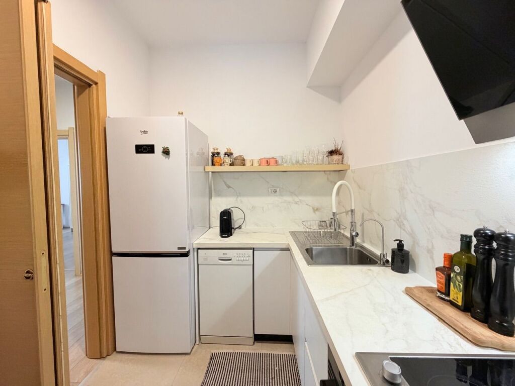 SHITET apartament 3+1 plot dritë tek shkolla HARRY FULTZ - Widok 4