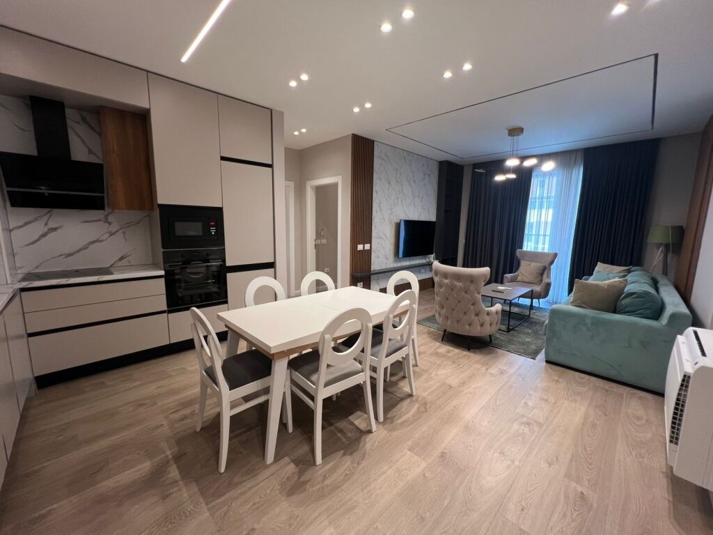 The Paris commune, modern 2+1+2 apartment plus parking for rent!