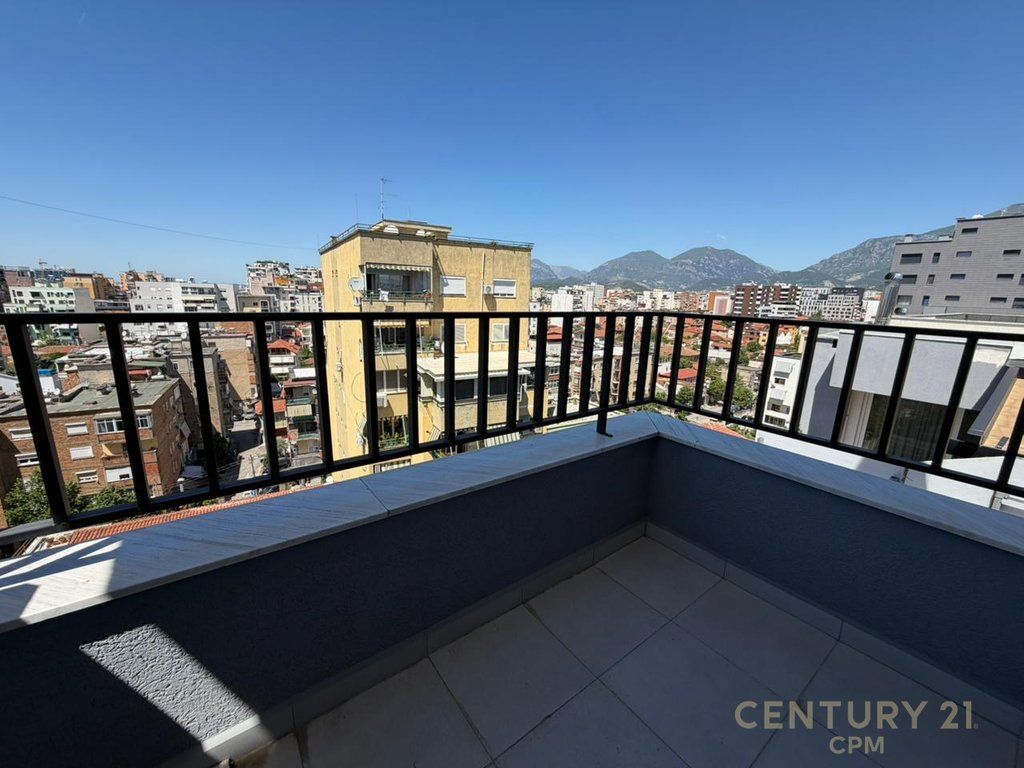 Apartament 1+1 Me Qira në Pazari i Ri, Sheshi Avni Rustemi