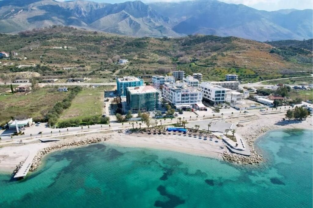 APARTAMENT 1+1 NË SHITJE NË RADHIMË