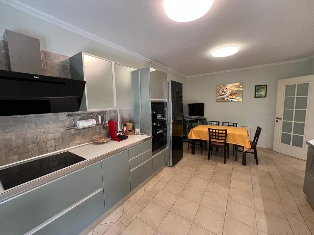 In Affitto - Villa in Garden Villas Residence, TEG