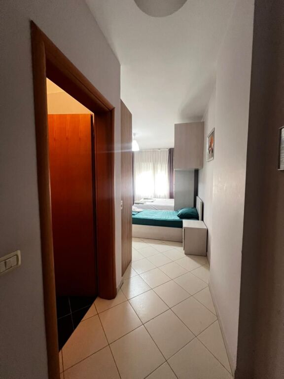 SHITET GARSONIERE PRANE HOTEL BLEART, GOLEM