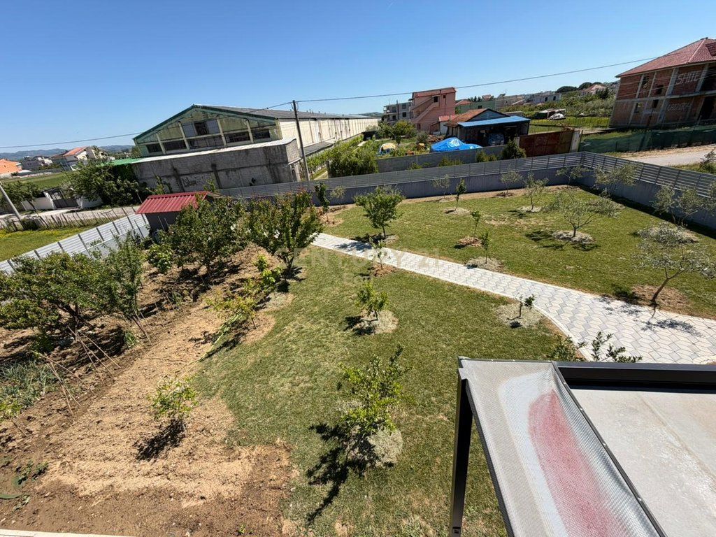 VILLA MODERNA SU DUE PIANI IN VENDITA A XHAFZOTAJ, DURRES!
