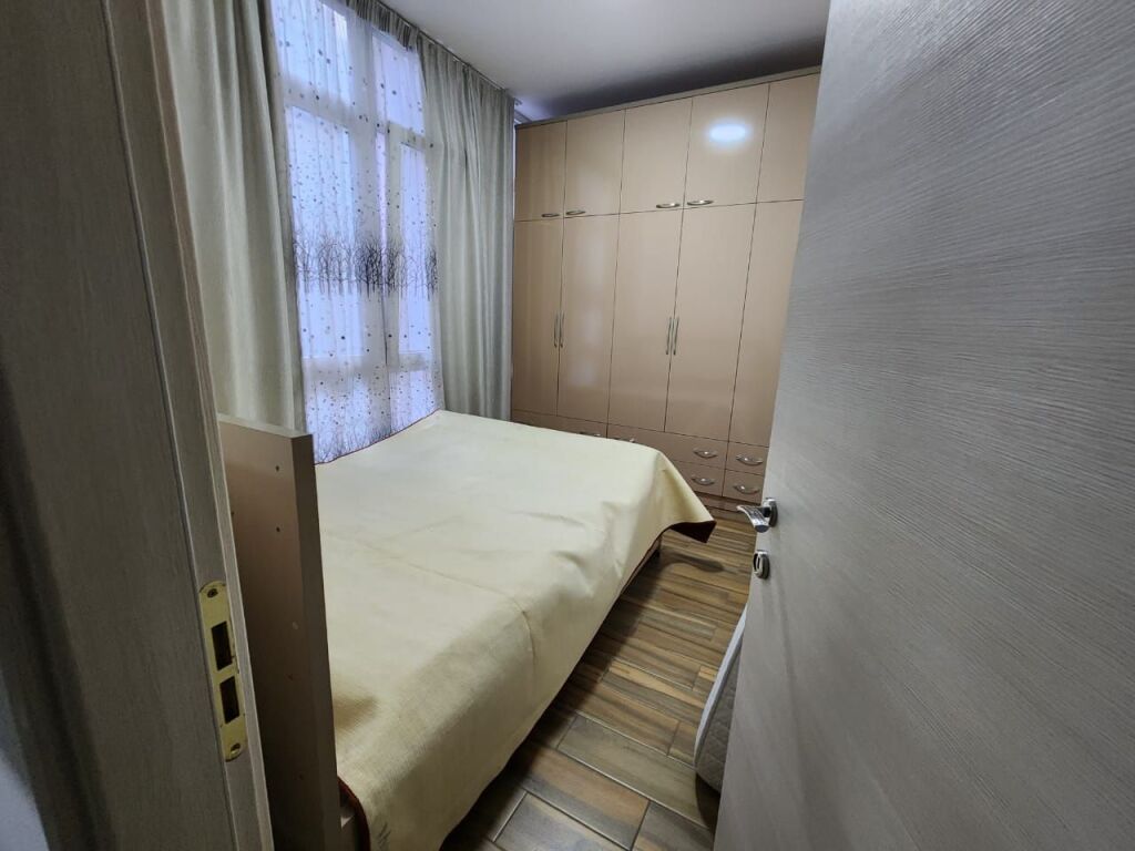 For rent 1+1 at Komuna e Parisit