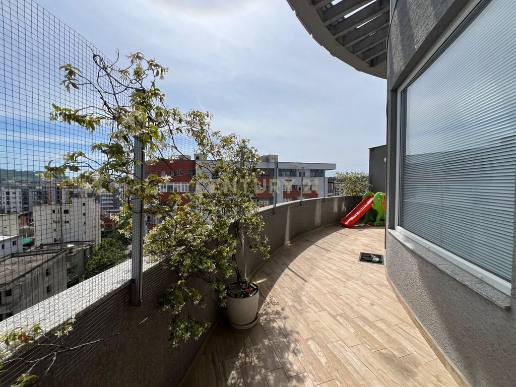 Shesim apartament te investuar 2+1 me verande ne Astir !!