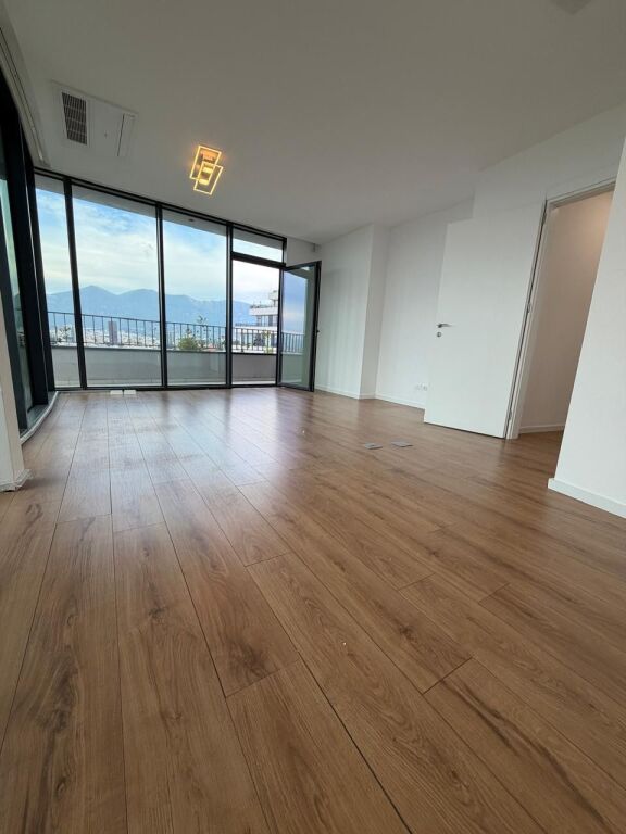 Apartament per zyre me qera