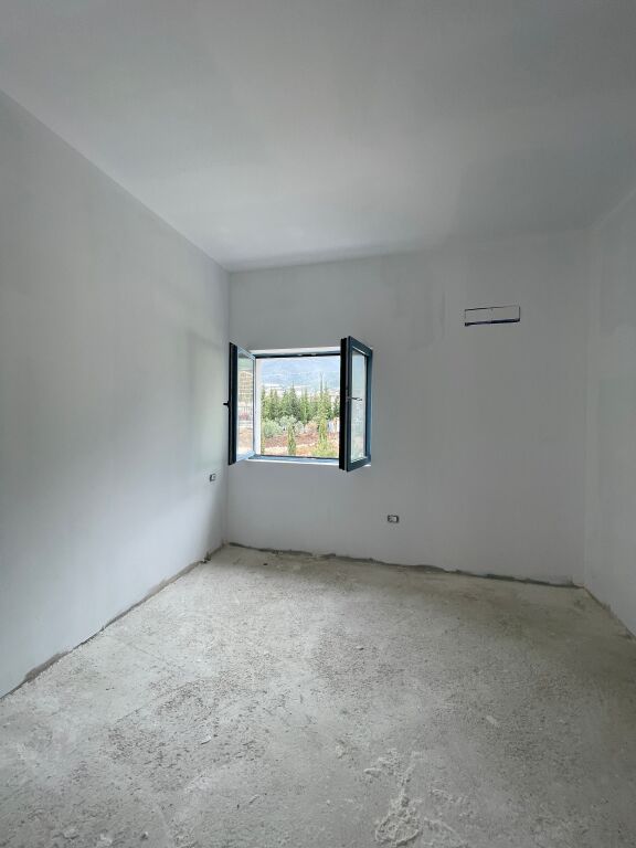 Shitet apartament 2+1+2 ne Santorini Residence 1