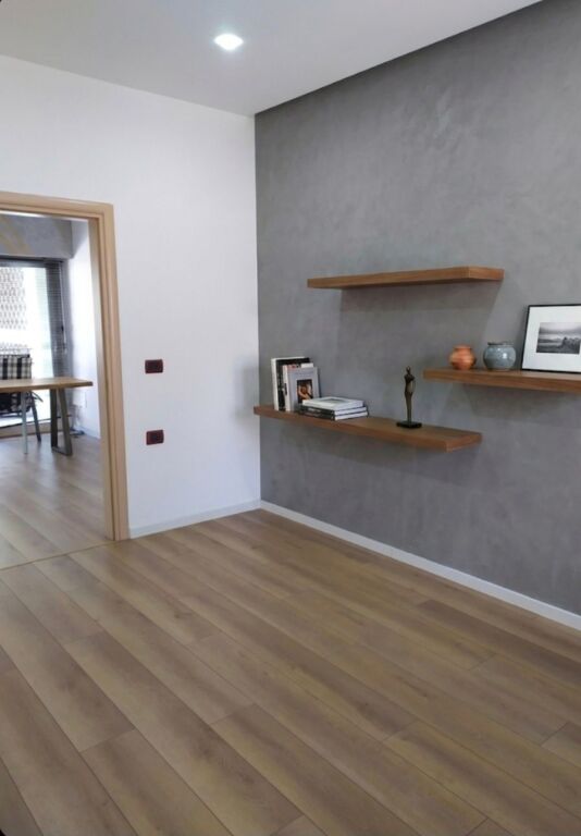 AMBIENTE UFFICIO (BUSINESS) IN AFFITTO A BLLOK