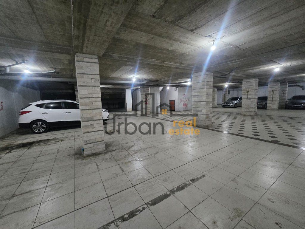 Affitto, Garage, Palazzi Gialli, Tirana - 4000€ | 1500 m²