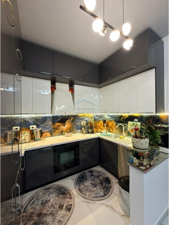 Shitet, Apartament 2+1, Kamez, Tirane.