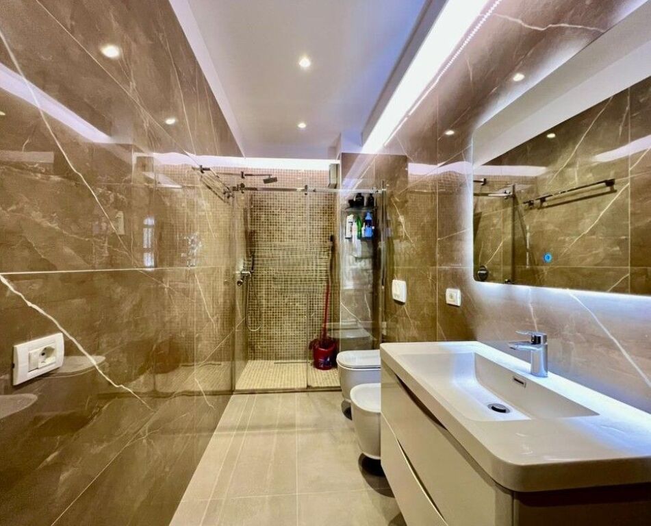 SHESIM, APARTAMENT PREMIUM 2+1+2 me POST PARKIMI te KOMUNA‼️