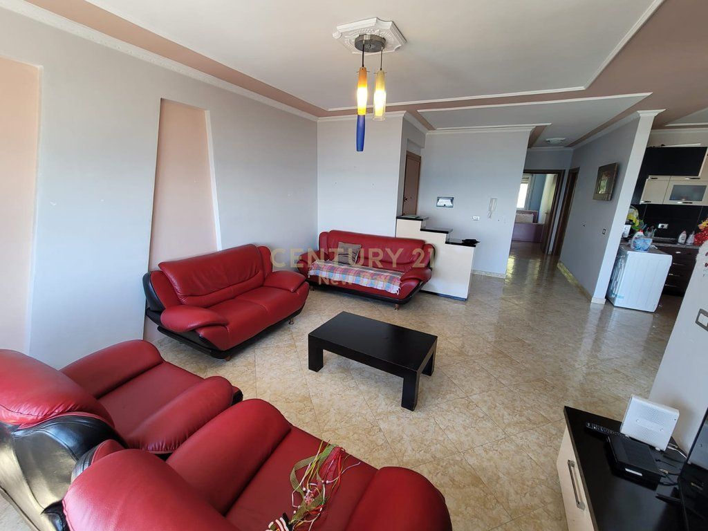 Shitet Apartament 2+1 me pamje Deti ne Currila 330,000€ | 110 m²