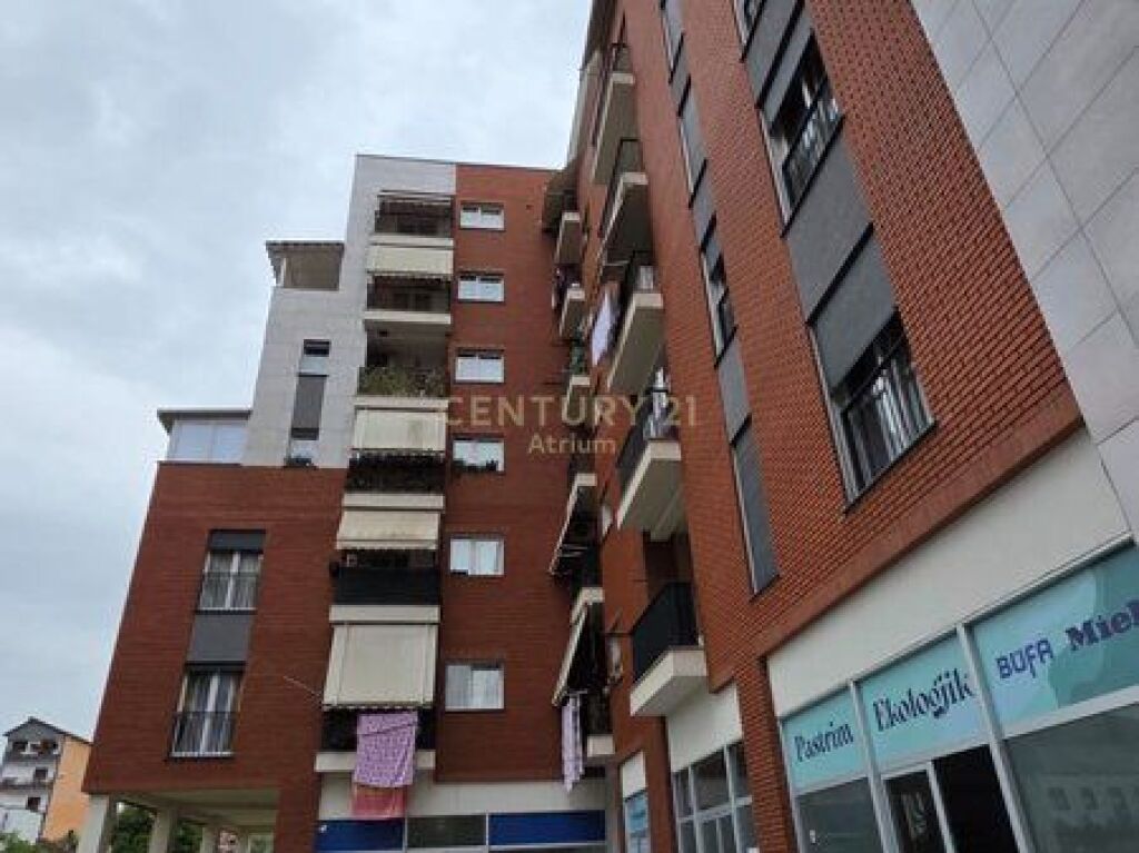 JEPET APARTAMENT ME QIRA TEK KOMPLEKSI VIND NE ALI DEM!