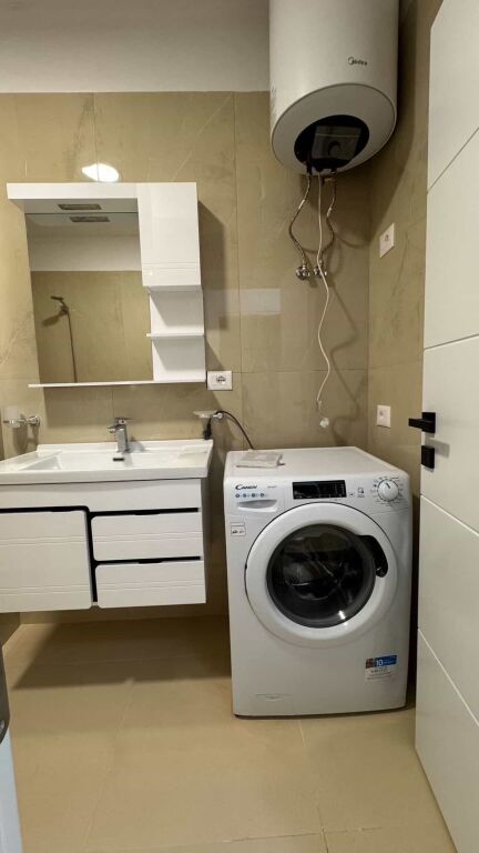 For rent Apartment 2+1+2, Ndre Mjeda street Star Complex 700 thousand lek