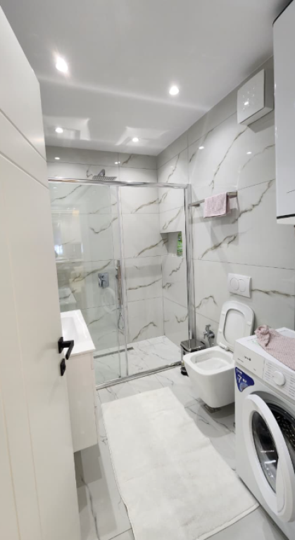 Apartament 1+1 me qira – pranë Universitetit Zonja e Këshillit të Mirë