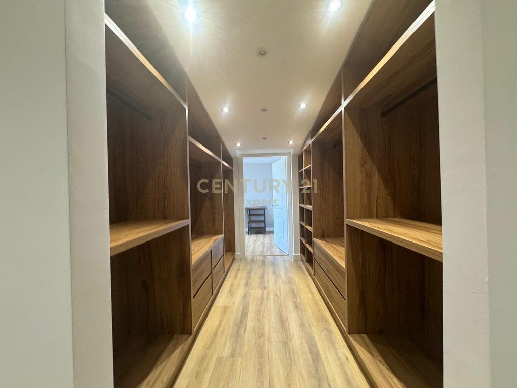 SHESIM DUPLEKS MODERN 4+1+3 TE LIQENI I THATE