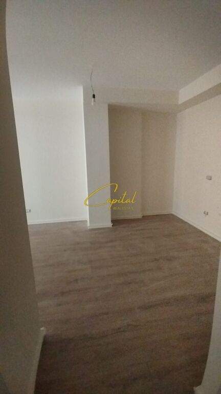 ZYRE ME QIRA 75 M2 REZIDENCA GOLDEN TOWER 60.000 LEKE